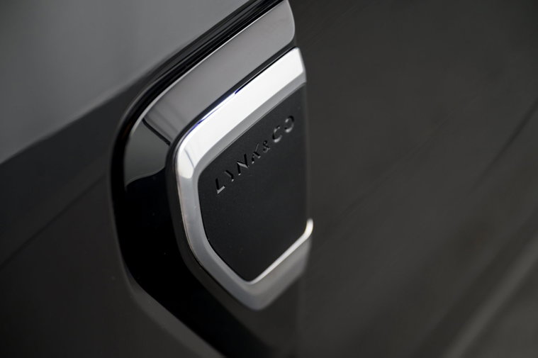 Vehicle Image 30