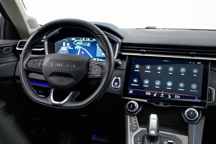 Vehicle Image 10