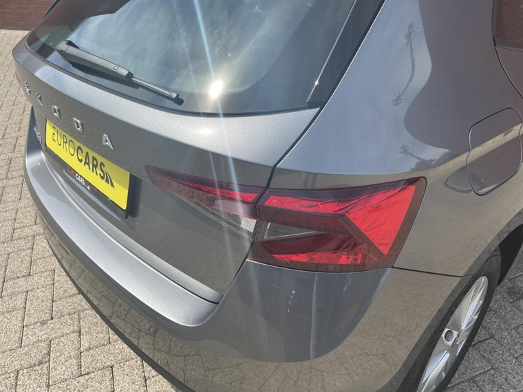 Vehicle Image 22