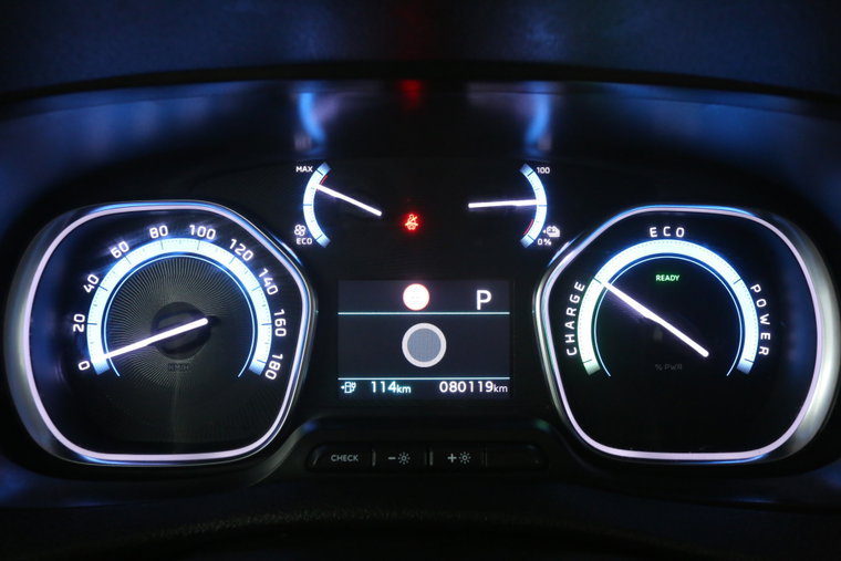 Vehicle Image 15