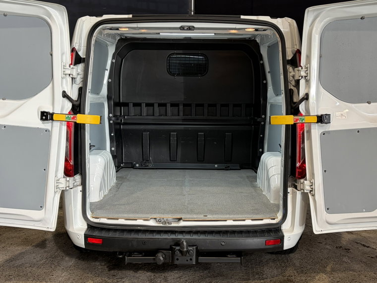 Vehicle Image 13