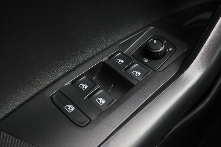 Vehicle Image 26
