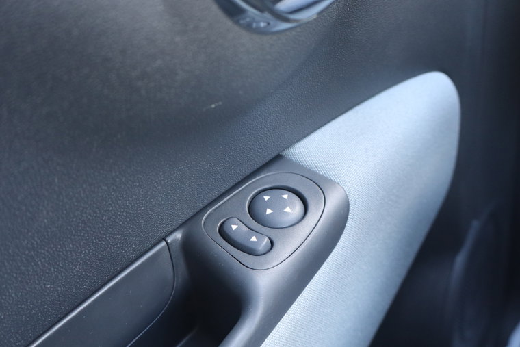 Vehicle Image 19