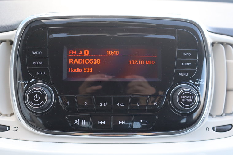 Vehicle Image 7