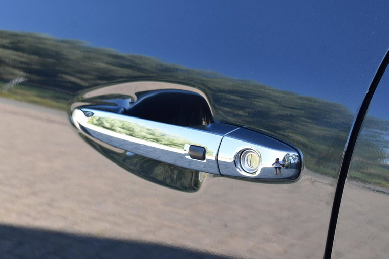 Vehicle Image 24