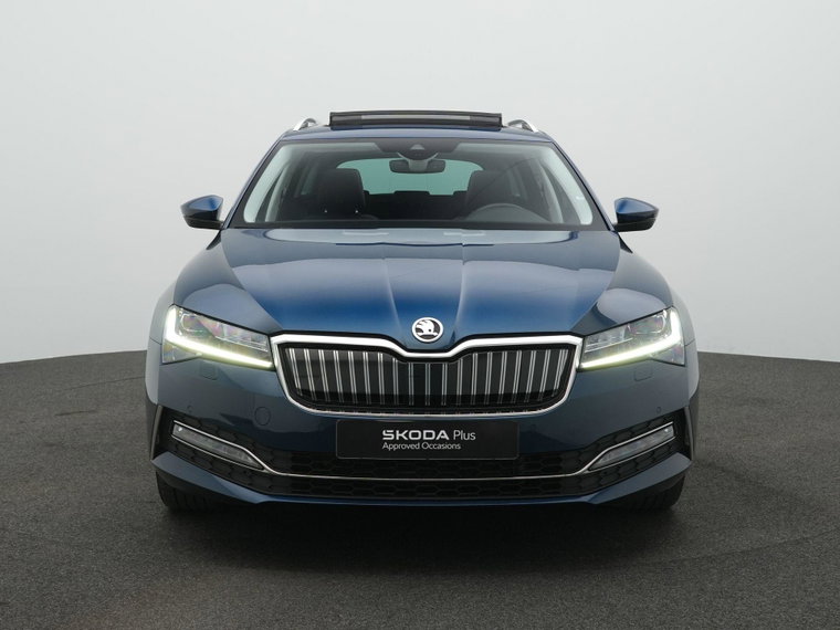 Vehicle Image 16