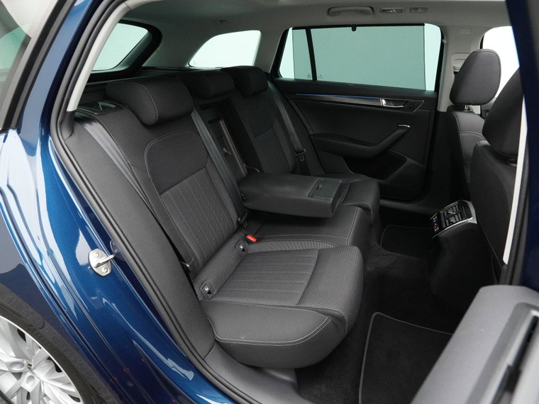 Vehicle Image 38