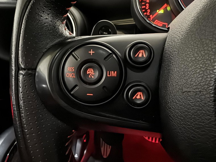 Vehicle Image 40