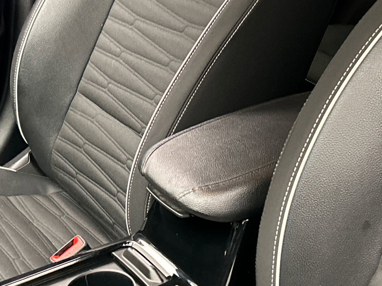Vehicle Image 33