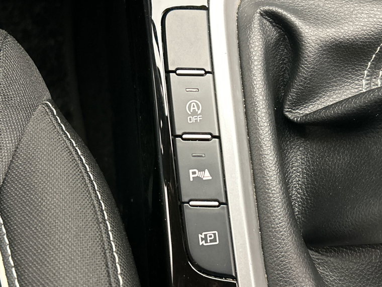 Vehicle Image 37