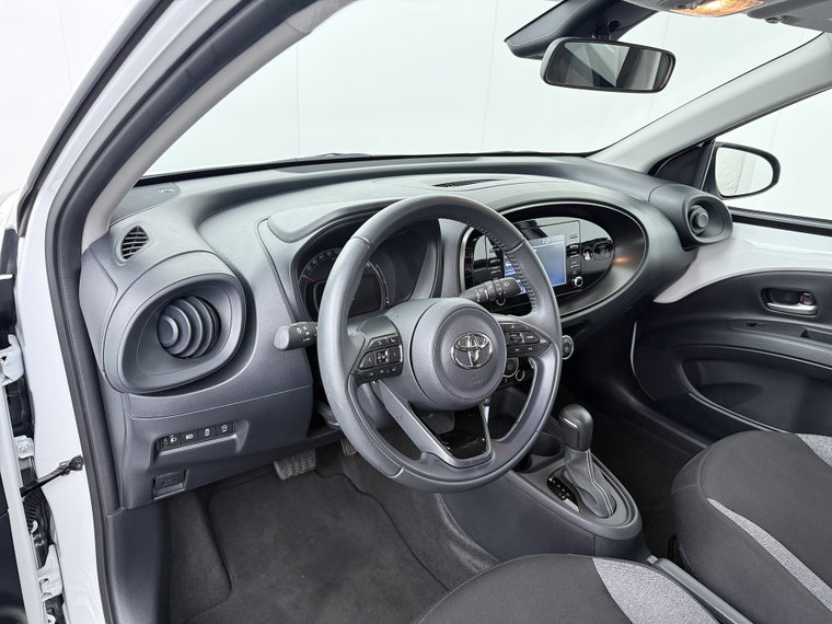 Vehicle Image 18