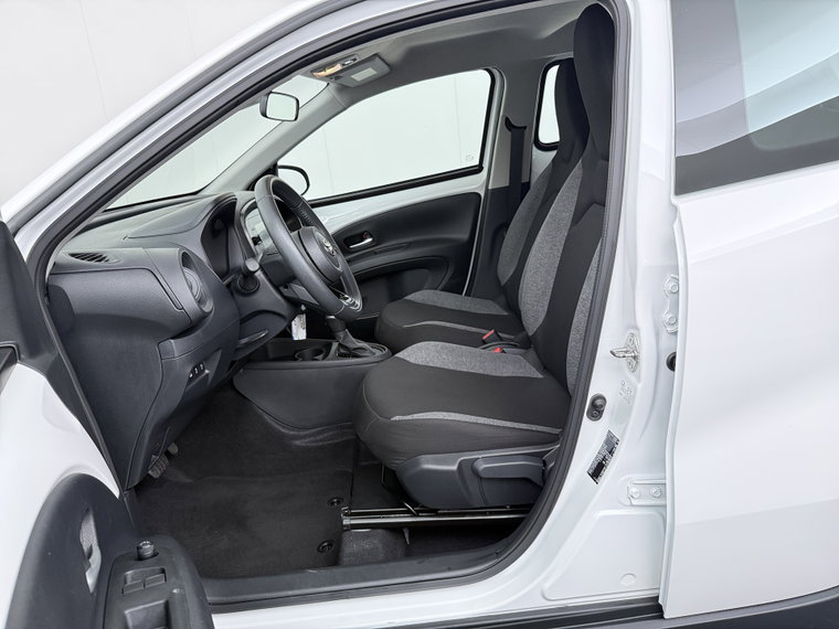 Vehicle Image 19