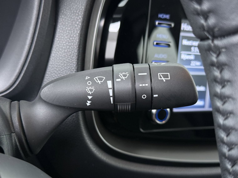 Vehicle Image 26