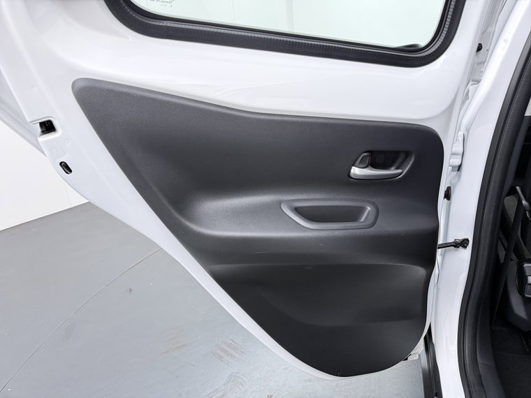 Vehicle Image 36