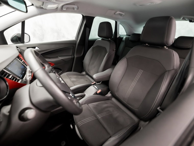 Vehicle Image 15