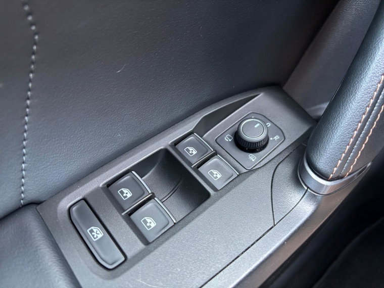 Vehicle Image 27