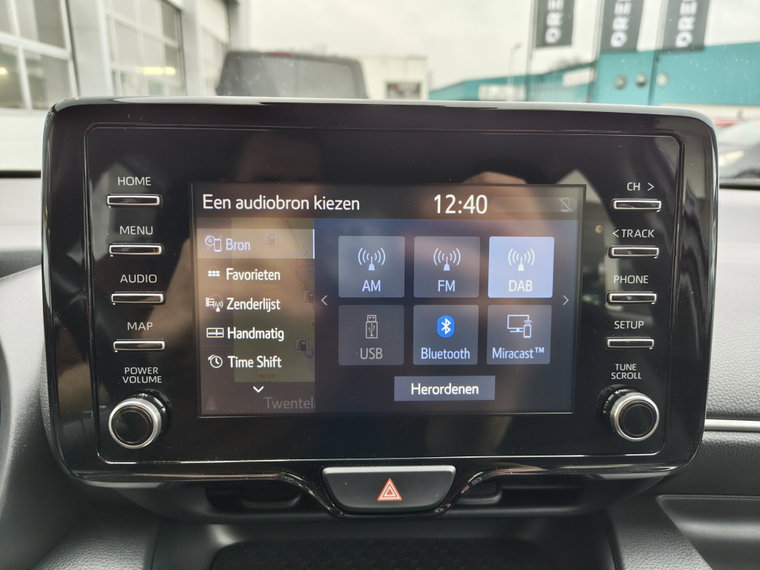 Vehicle Image 12