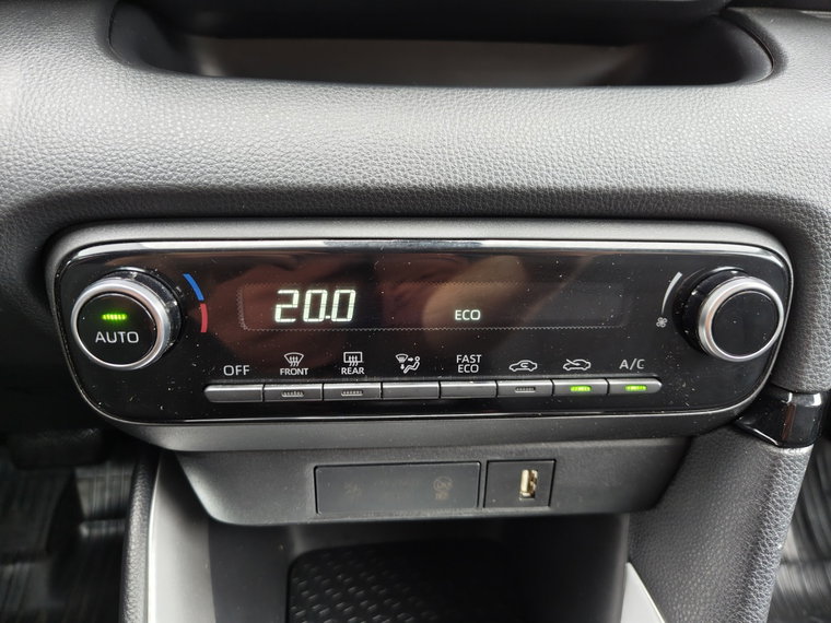Vehicle Image 17