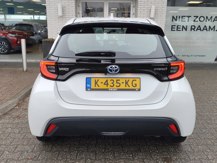 Vehicle Image 6
