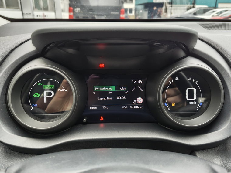 Vehicle Image 9