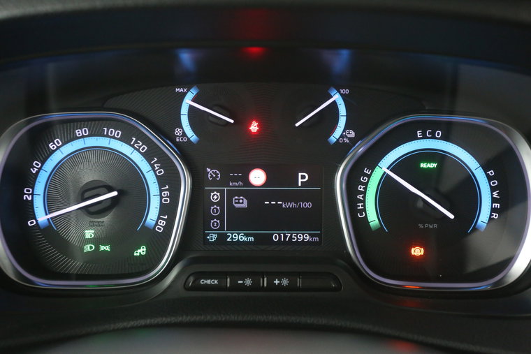 Vehicle Image 21