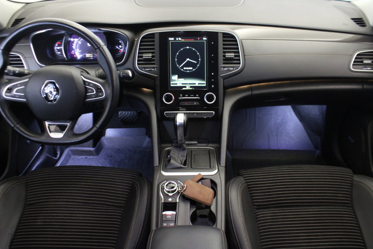 Vehicle Image 12