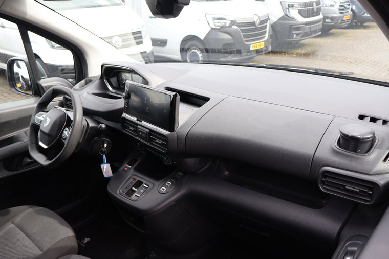 Vehicle Image 31