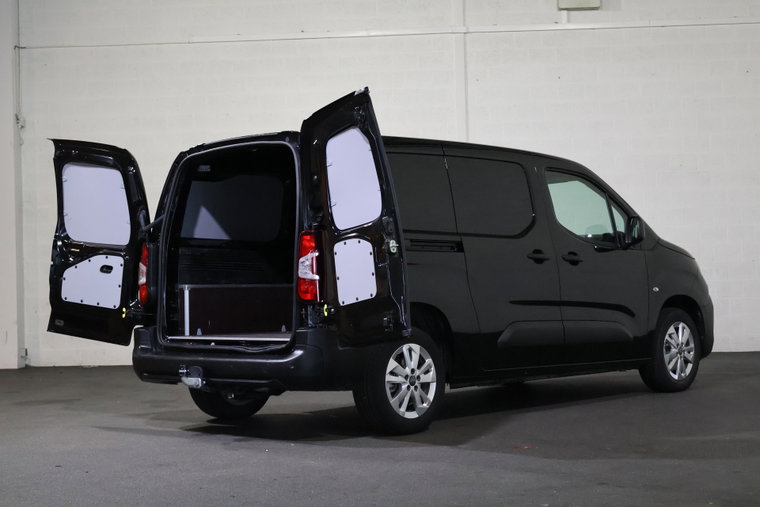 Vehicle Image 10