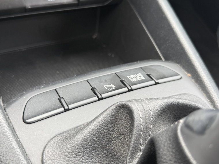 Vehicle Image 24