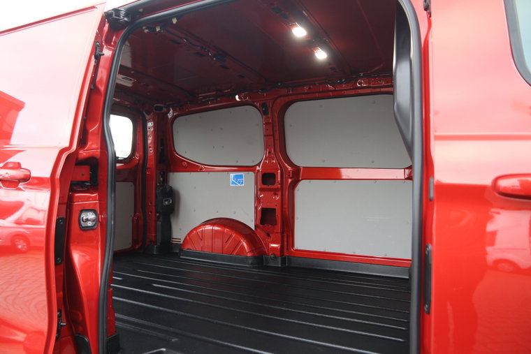 Vehicle Image 15