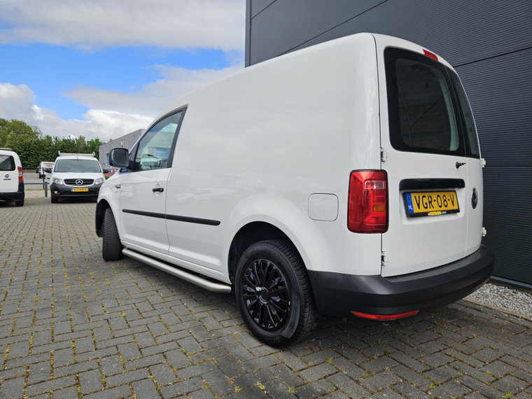 Vehicle Image 28