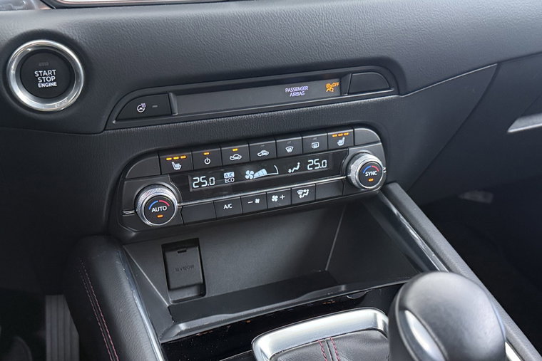 Vehicle Image 26