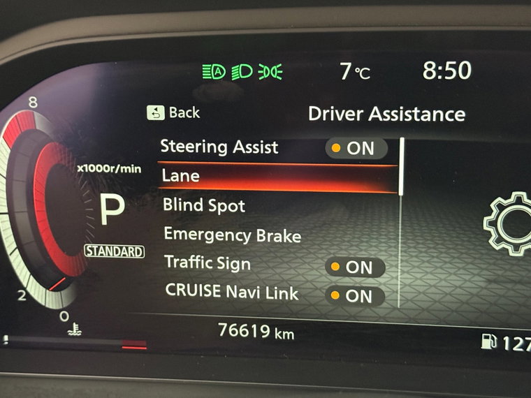 Vehicle Image 25