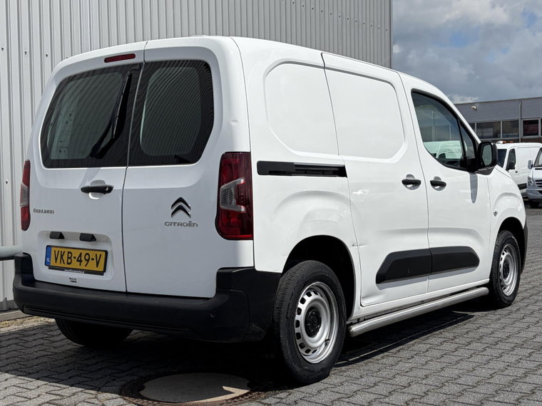 Vehicle Image 23