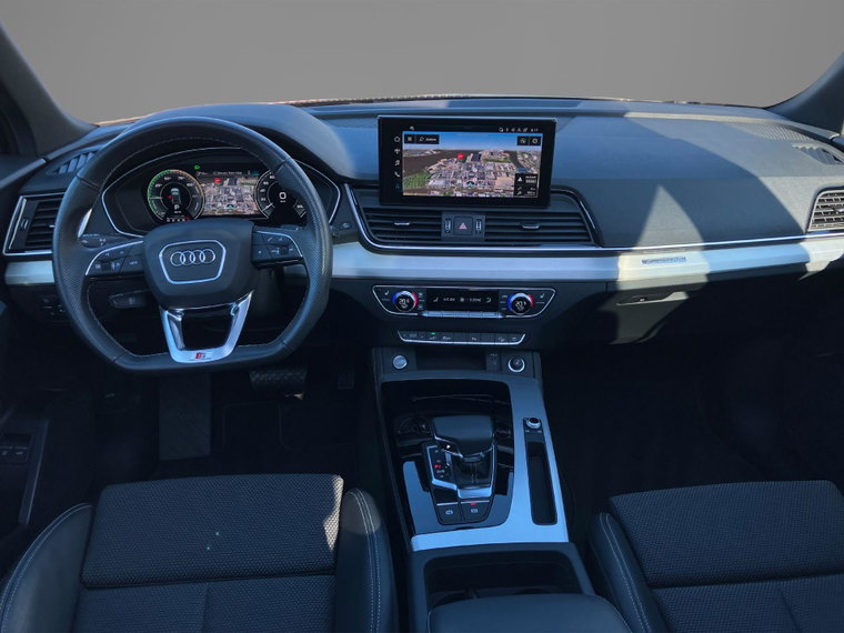 Vehicle Image 16