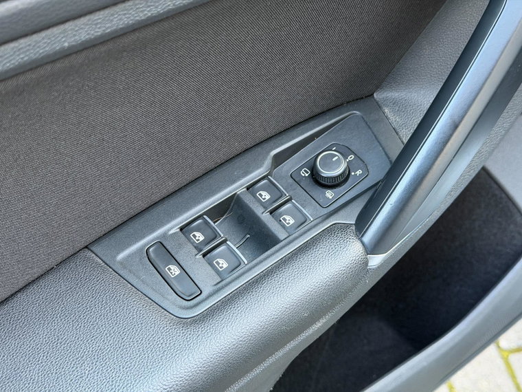 Vehicle Image 41