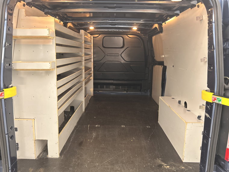 Vehicle Image 16