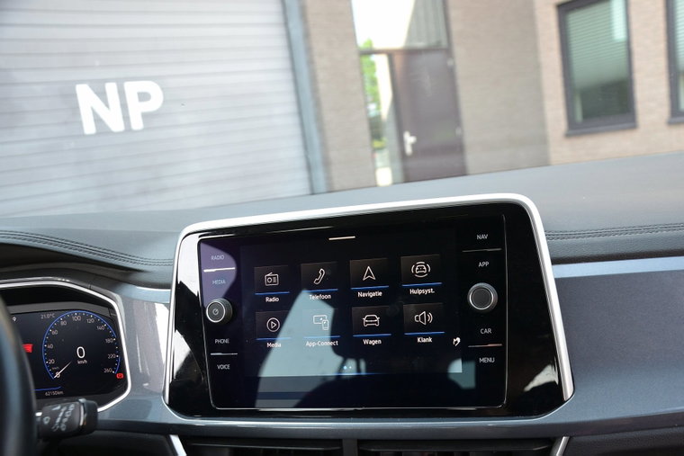 Vehicle Image 15