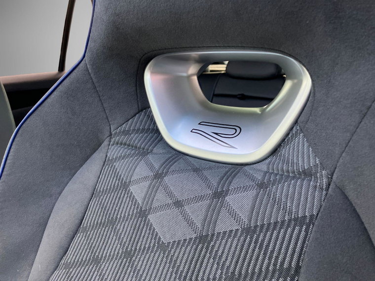 Vehicle Image 22