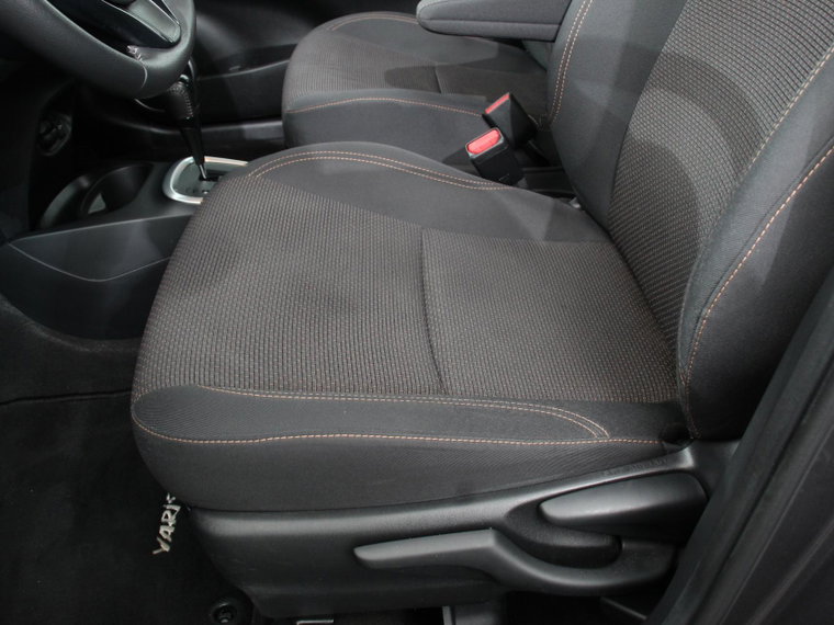 Vehicle Image 23