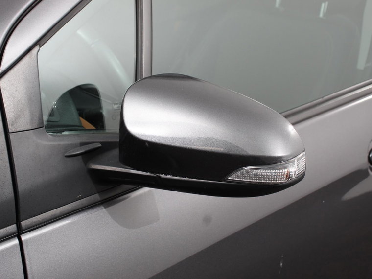 Vehicle Image 26