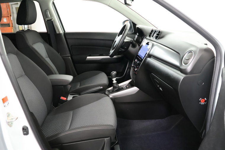 Vehicle Image 12