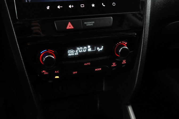 Vehicle Image 17