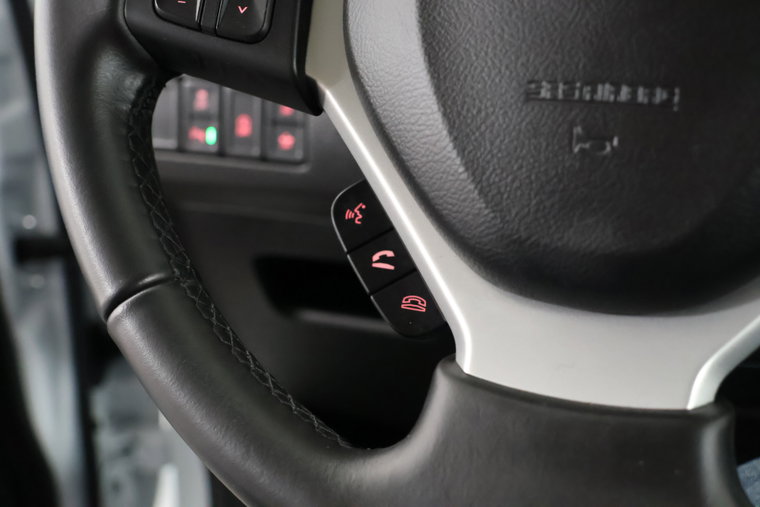 Vehicle Image 23