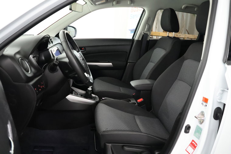 Vehicle Image 7