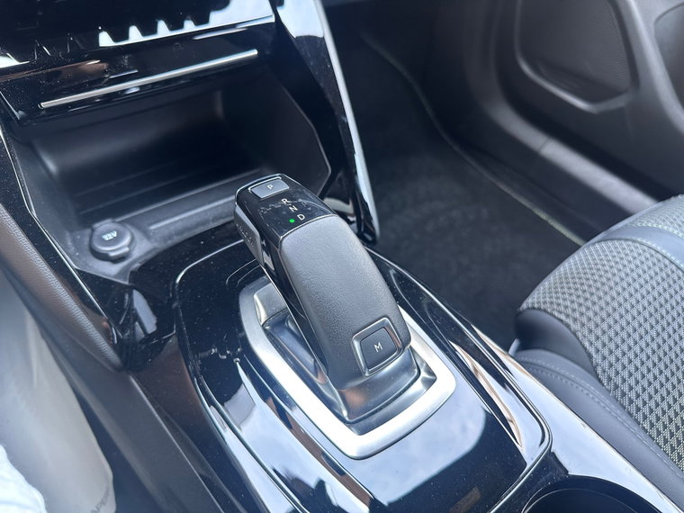 Vehicle Image 32