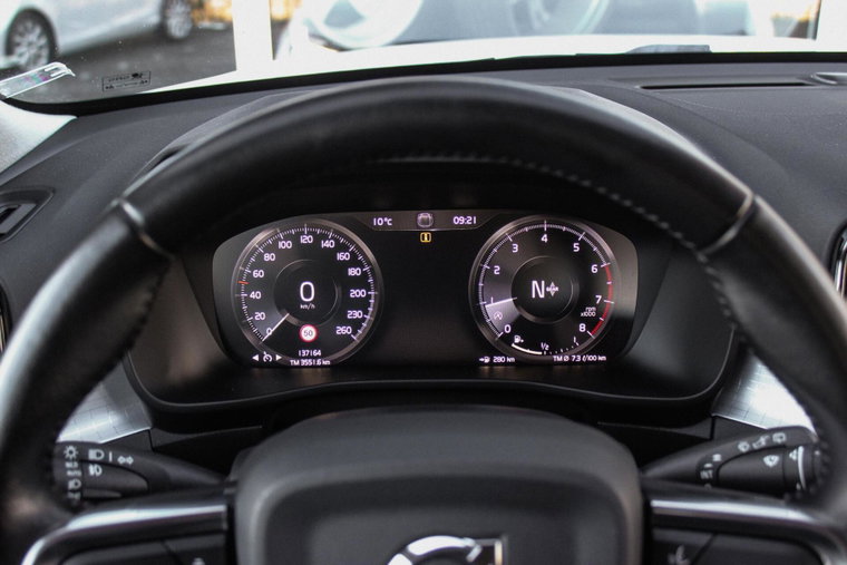 Vehicle Image 23