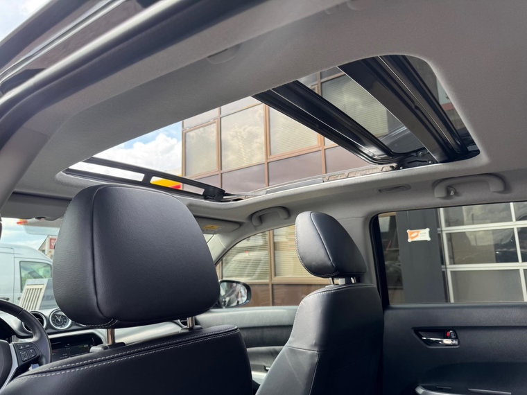 Vehicle Image 15