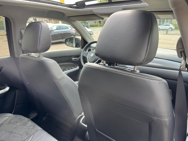 Vehicle Image 33