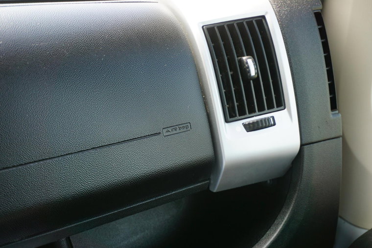 Vehicle Image 36